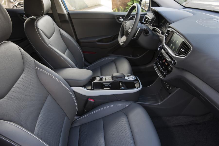 Интерьер Hyundai IONIQ electric (AE) 2016 года  (NA) (фото 36 из 41)